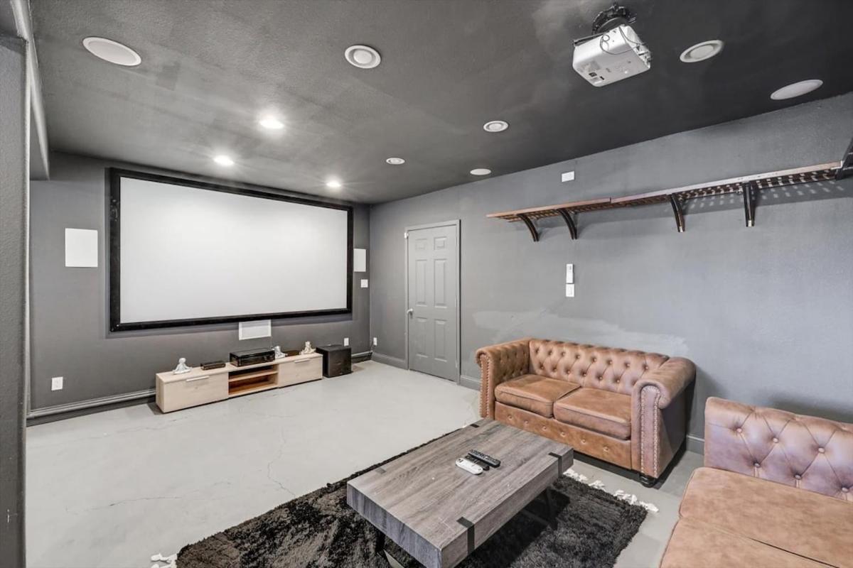Stunning 5Br 2Ba Holiday Home With Private Pool And Cinema Dallas Eksteriør billede